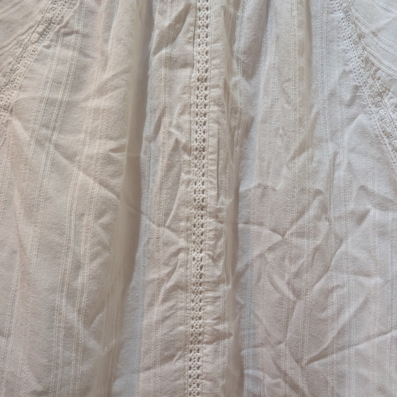 Wonderly Crisp White Tiered Blouse - Picture 5 of 5